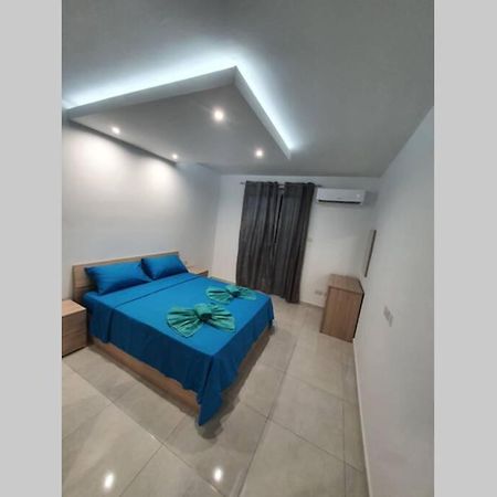 Seaview 2 Double Bedroom Modern Apartment セント・ポールズ・ベイ エクステリア 写真